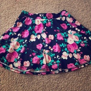 🌺 Charlotte Russe A cut Flower Spring Skirt